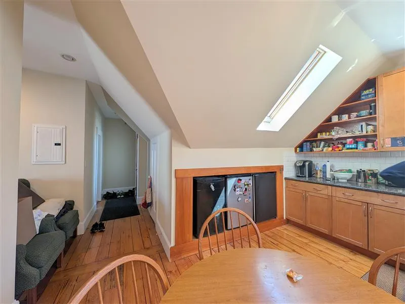 48 Orchard St, Medford