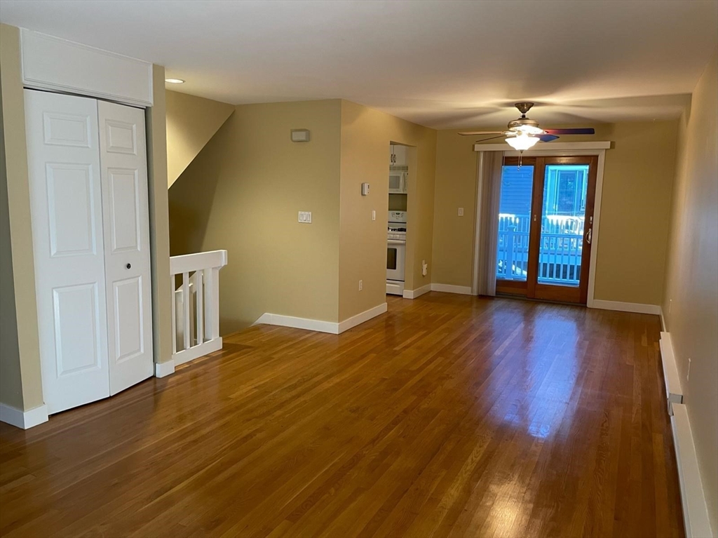 135 Bolton St, South Boston