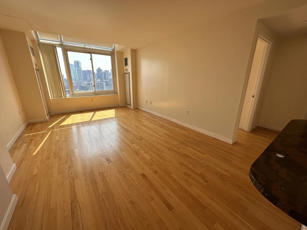 8 Museum Way, East Cambridge