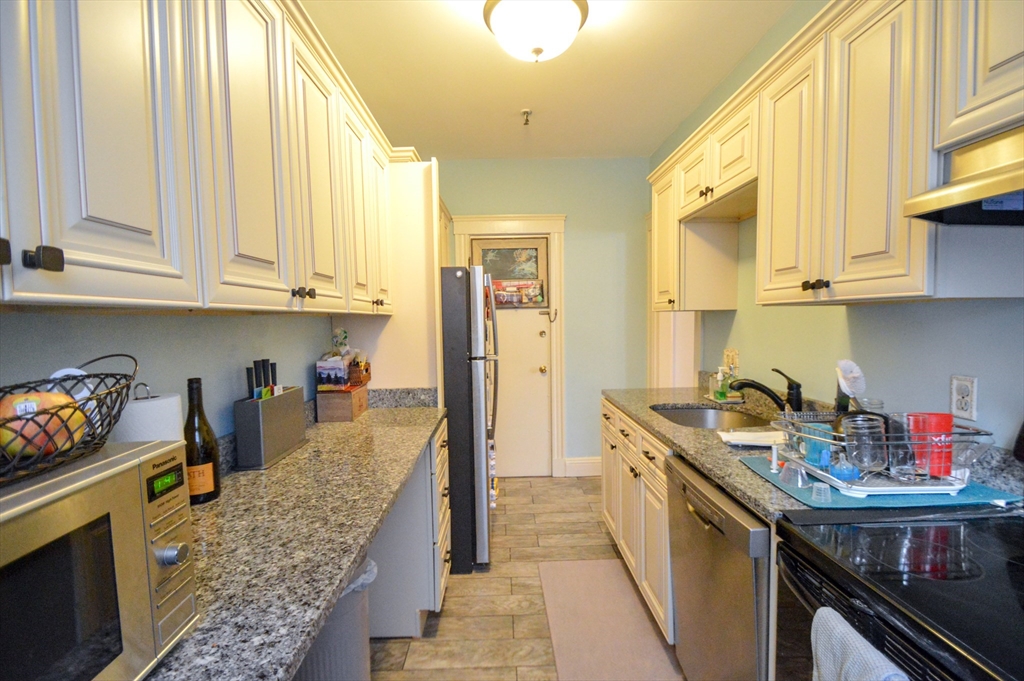 370 Chestnut Hill Ave, Brighton