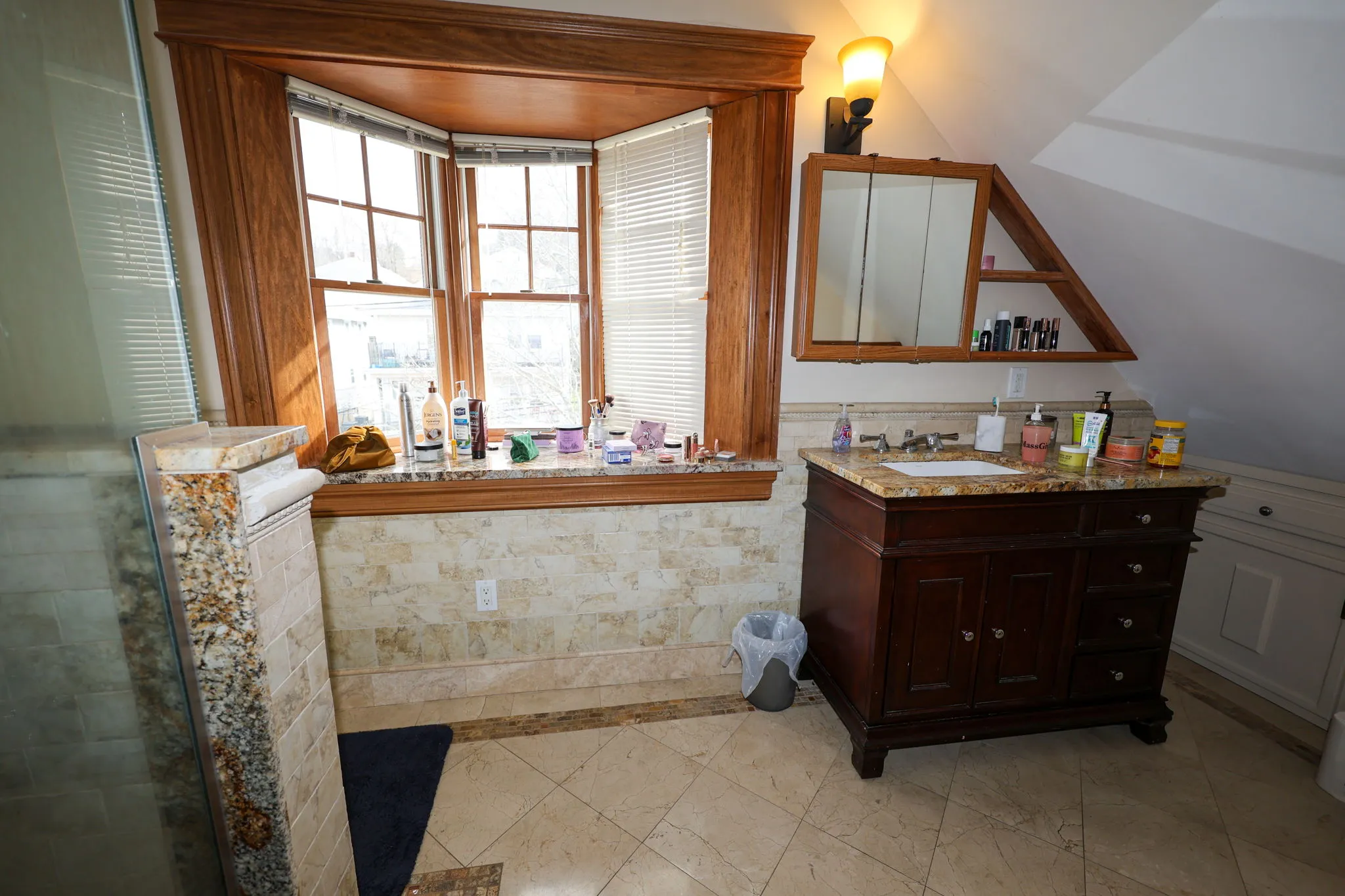 127 Nonantum St, Oak Square