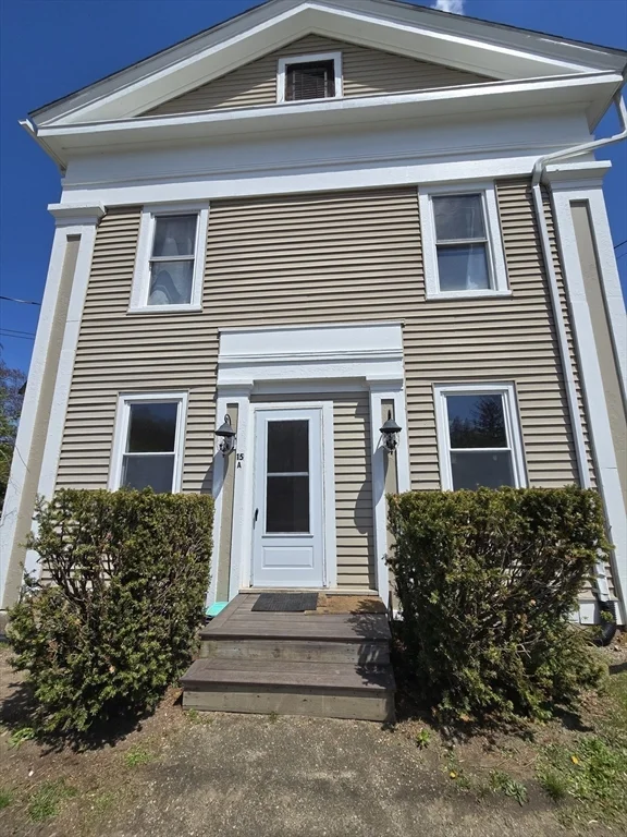 15 Main St, Haydenville