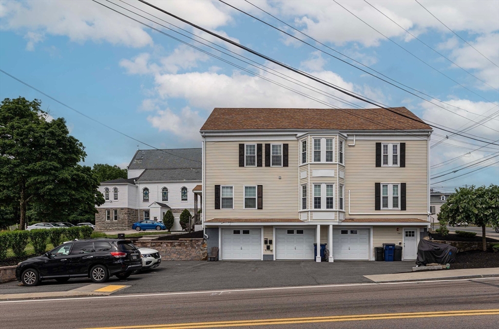 143 Village St, Medway