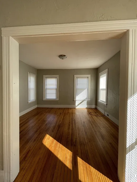 5 Freeland Ter, Worcester