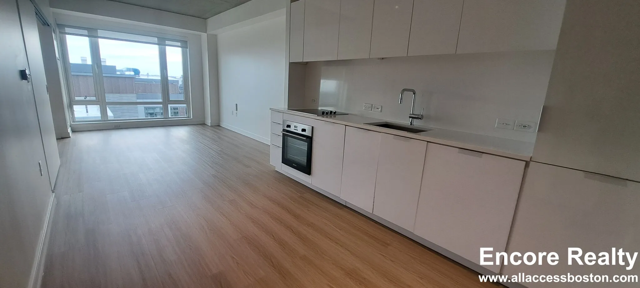 55 Traveler St, South End