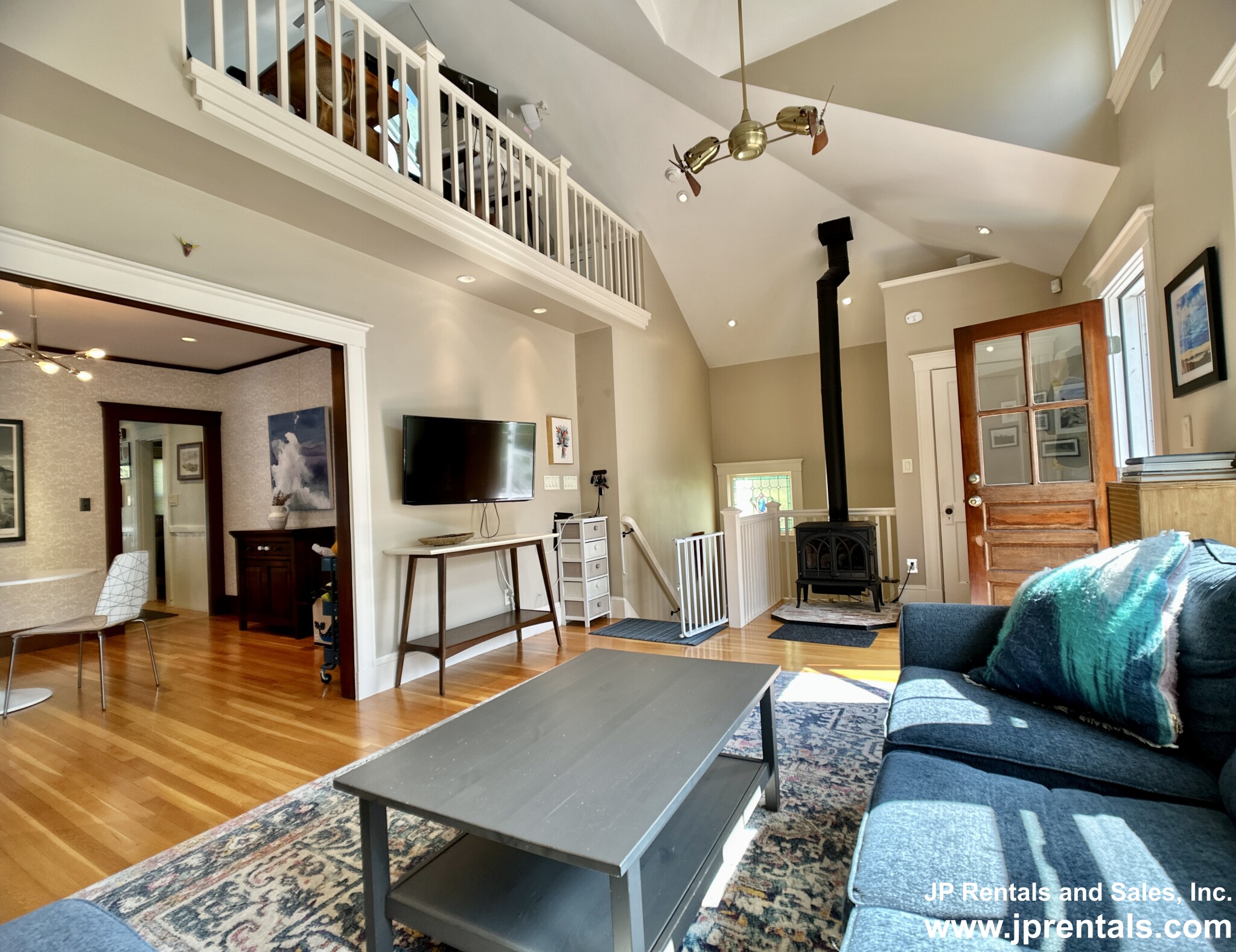 79 Aldrich St, Roslindale