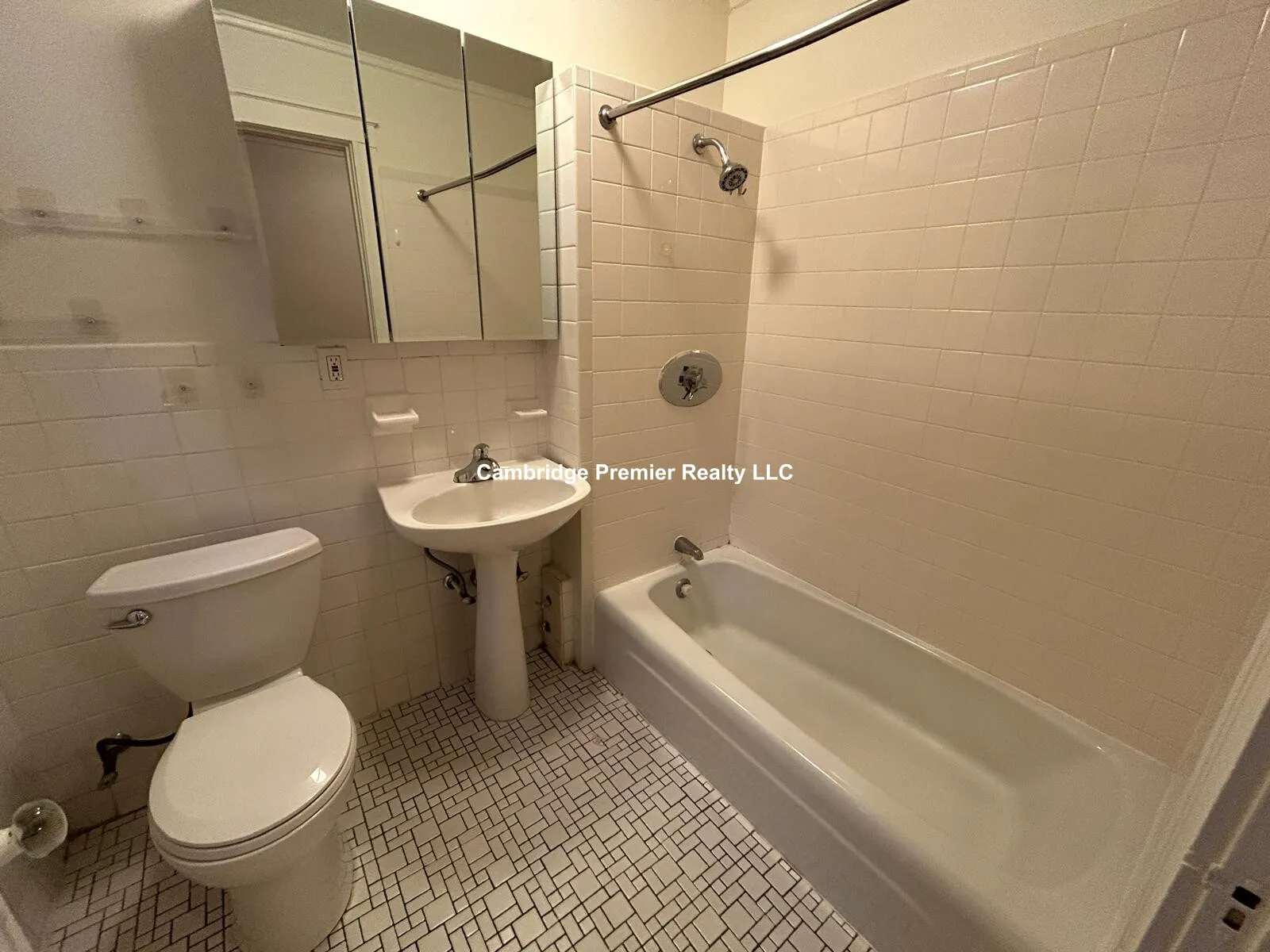 5 Concord Ave, Neighborhood Nine