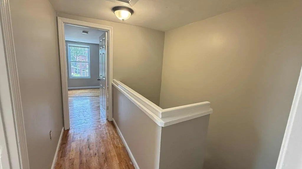 38 Forest St, Roxbury