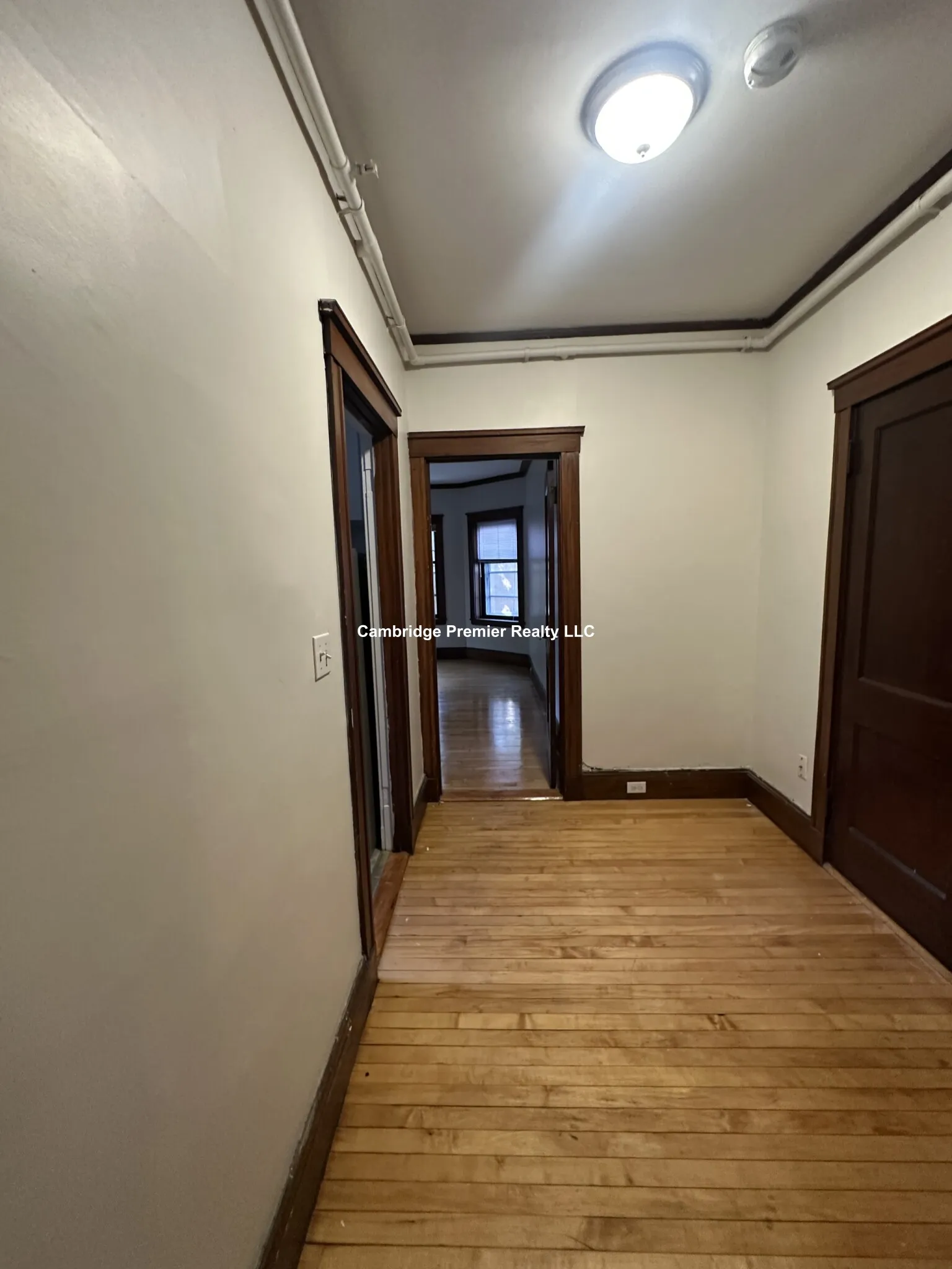 5 Linnaean St, Neighborhood Nine