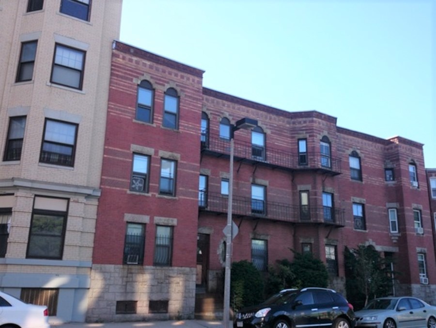 210 Hemenway St, Fenway