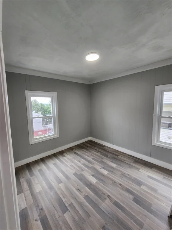 351 Tecumseh St, Fall River