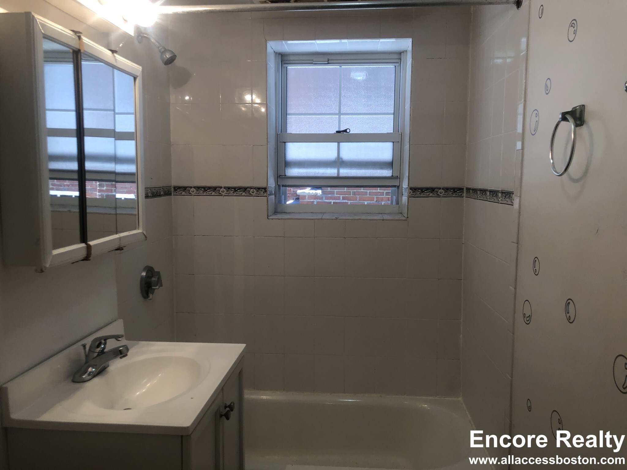 1555 Beacon St, Brookline