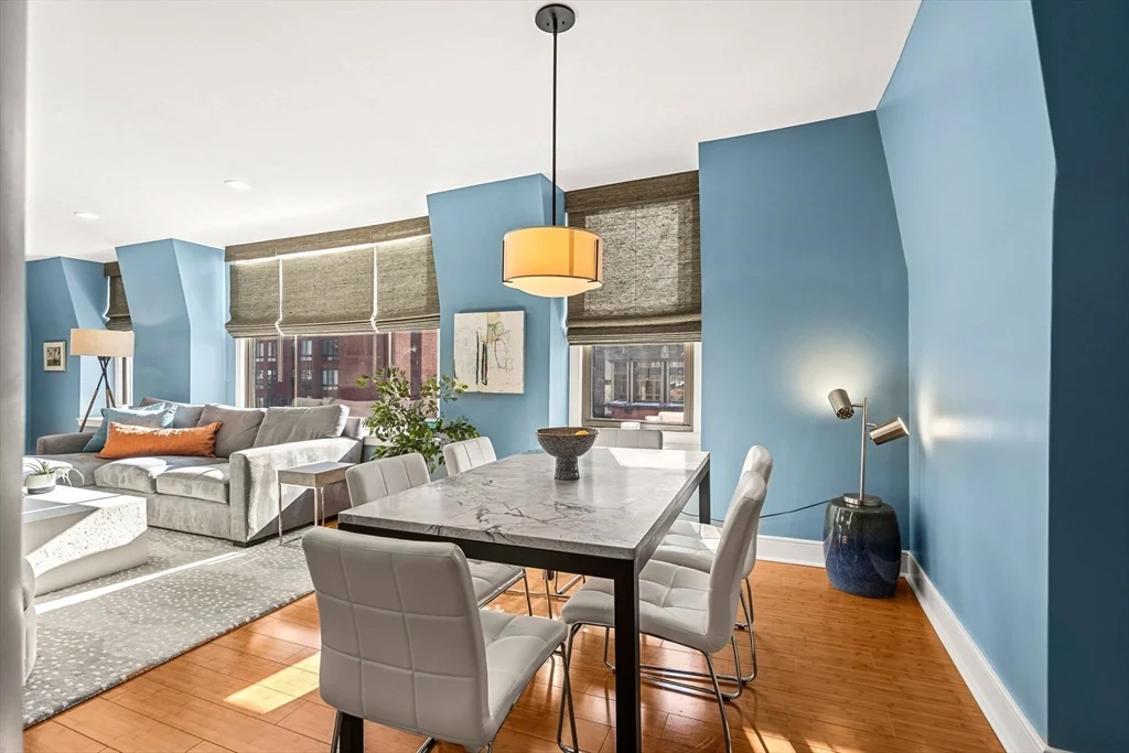 201 Newbury St, Back Bay