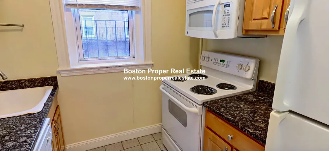 120 Peterborough St, Fenway