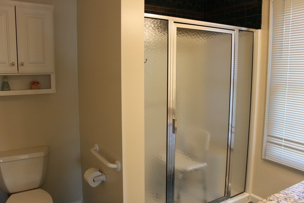 7 Deer Run Dr, Shrewsbury