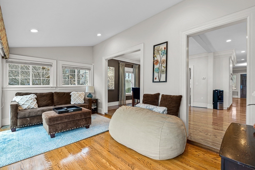 34 Glen Rd, Winchester