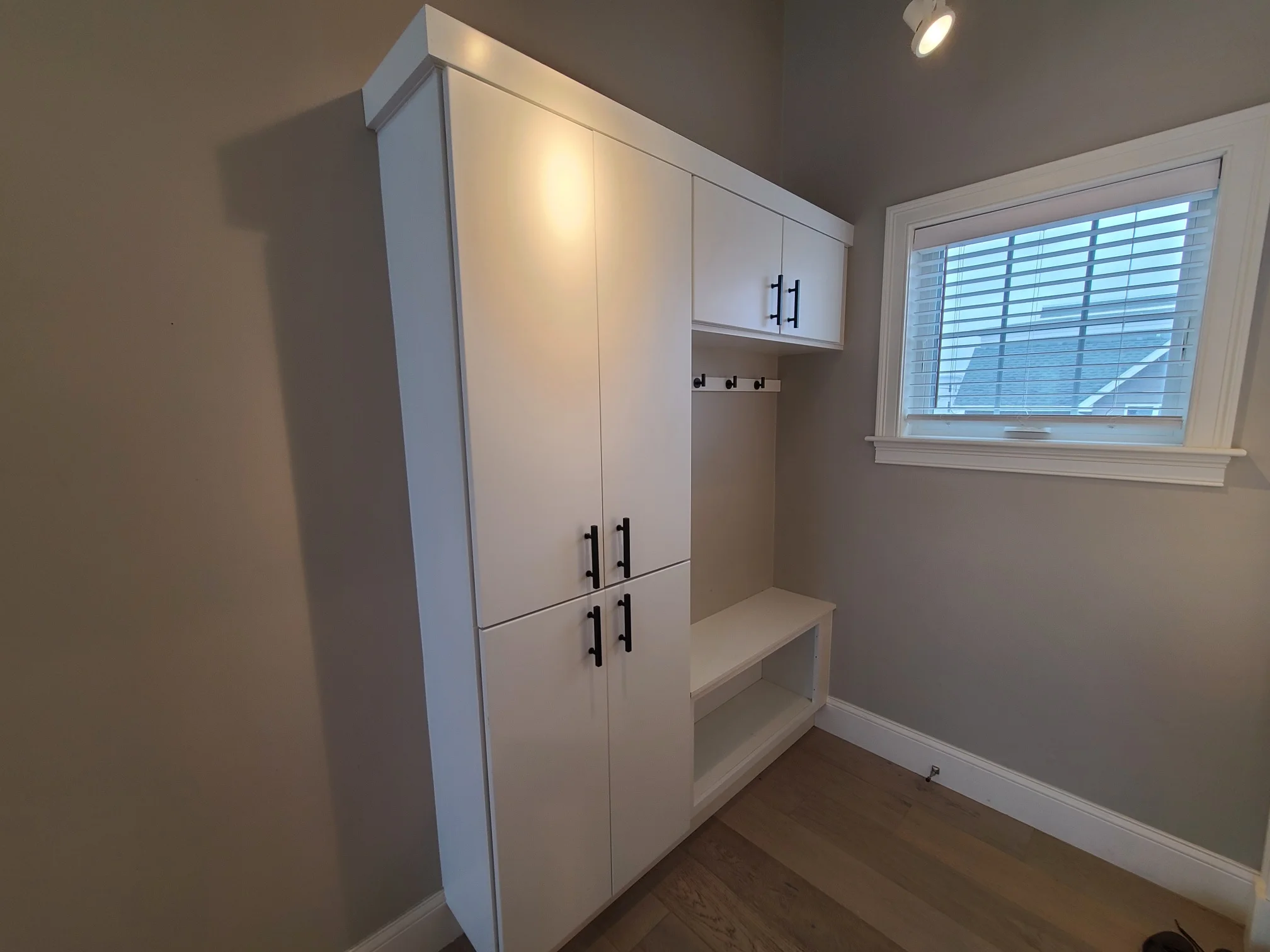 176 Winthrop Shore Dr, Winthrop