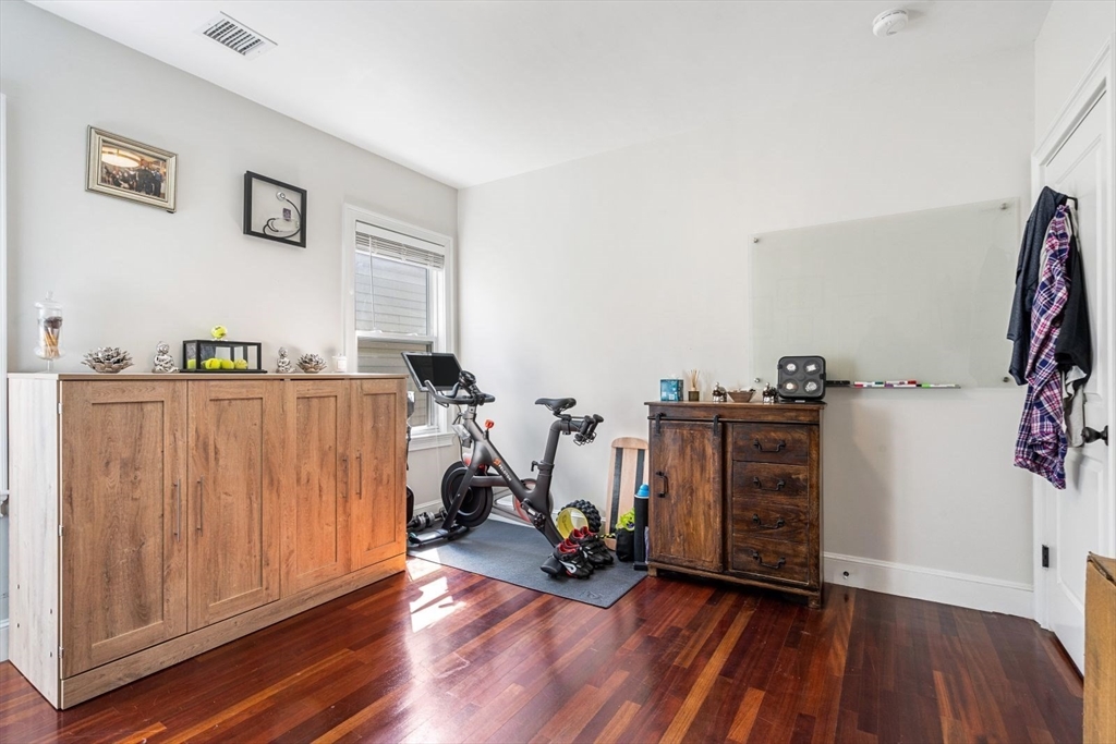 55 Middle St, South Boston