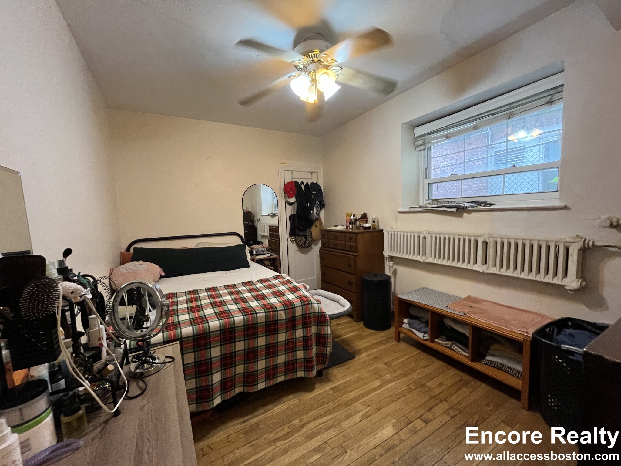 1555 Beacon St, Brookline