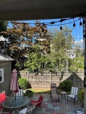 35 Exeter St, Arlington