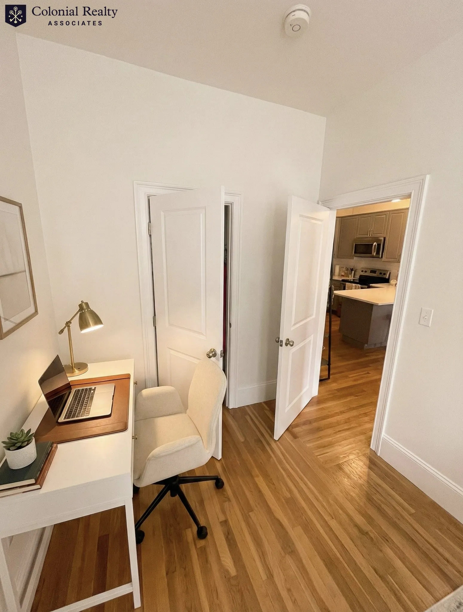 922 Beacon St, Fenway