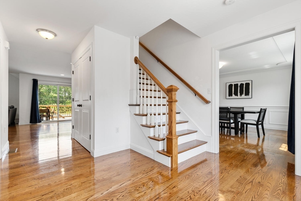 10 Carol Ave, Burlington