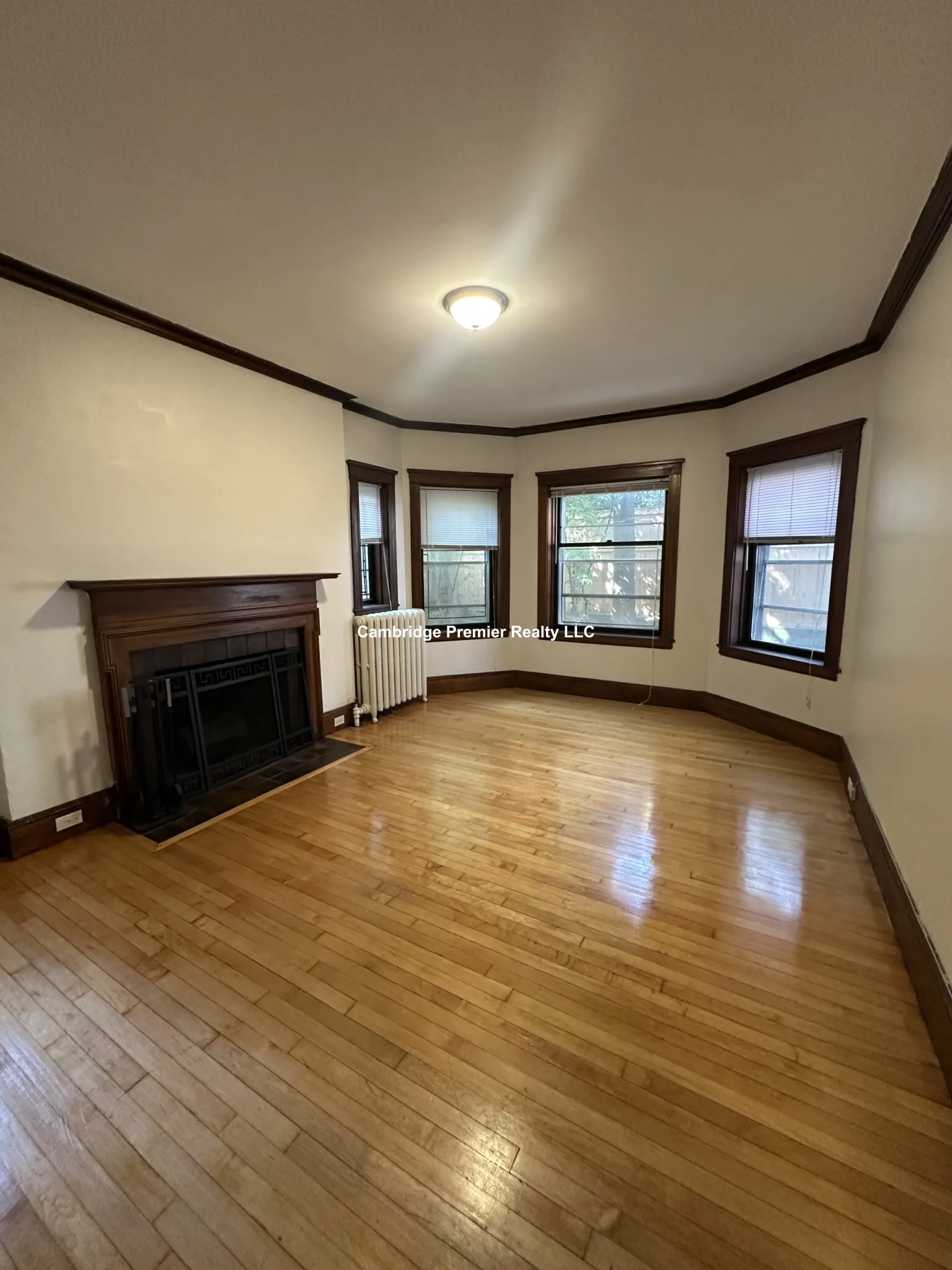 5 Linnaean St, Neighborhood Nine