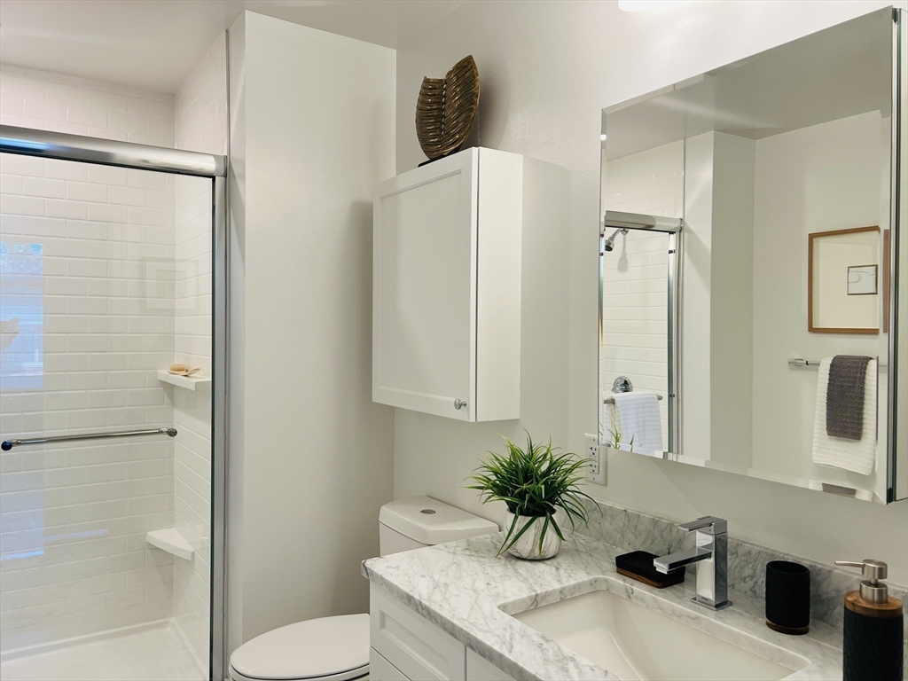 201 Sherman Rd, Chestnut Hill