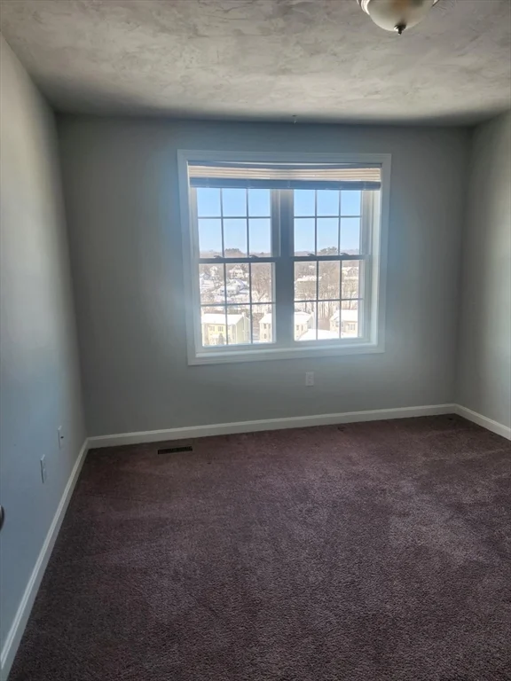 24 Bittersweet Blvd, Worcester