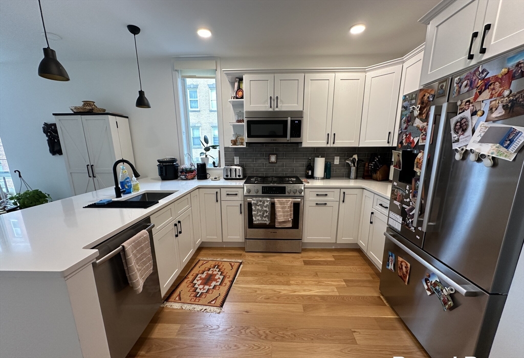 175 Gove St, East Boston