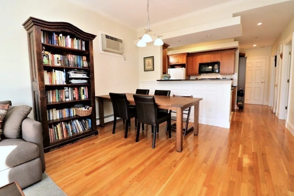 8 Caldwell Ave, Ward Two