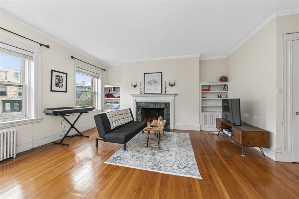 246 Beacon St, Back Bay