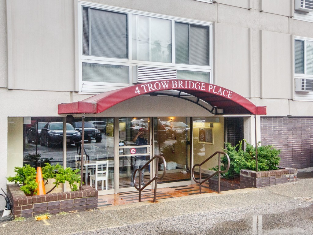 4 Trowbridge Pl, Mid-Cambridge