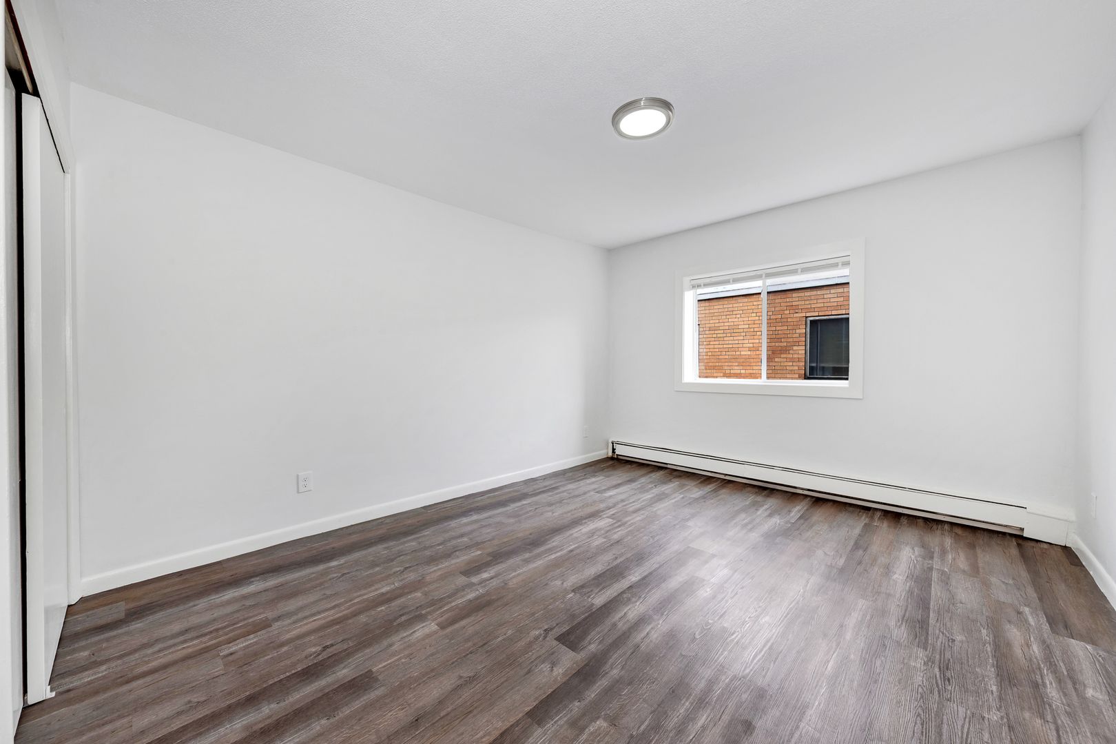 1045 River St, Hyde Park