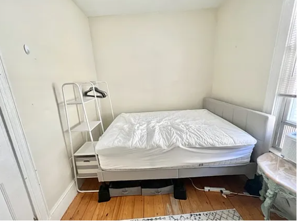 53 Hillside St, Mission Hill