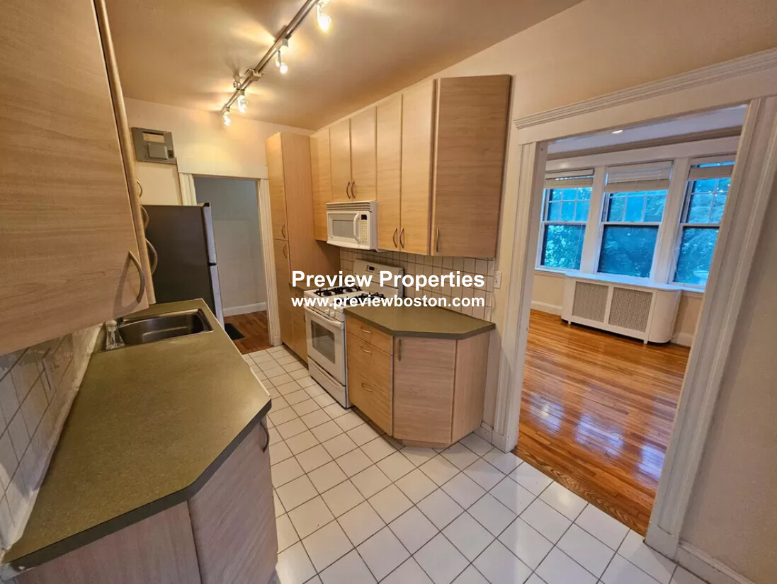 1945 Commonwealth Ave, Brighton