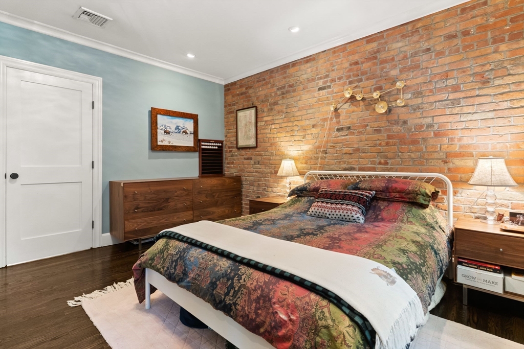 21 Appleton St, South End