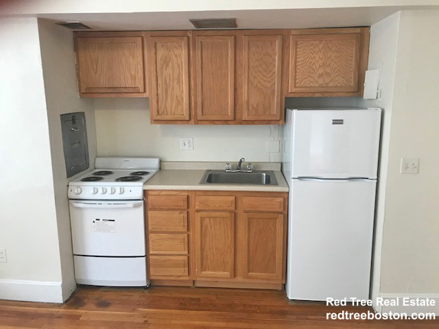 33 Lancaster Ter, Corey Hill