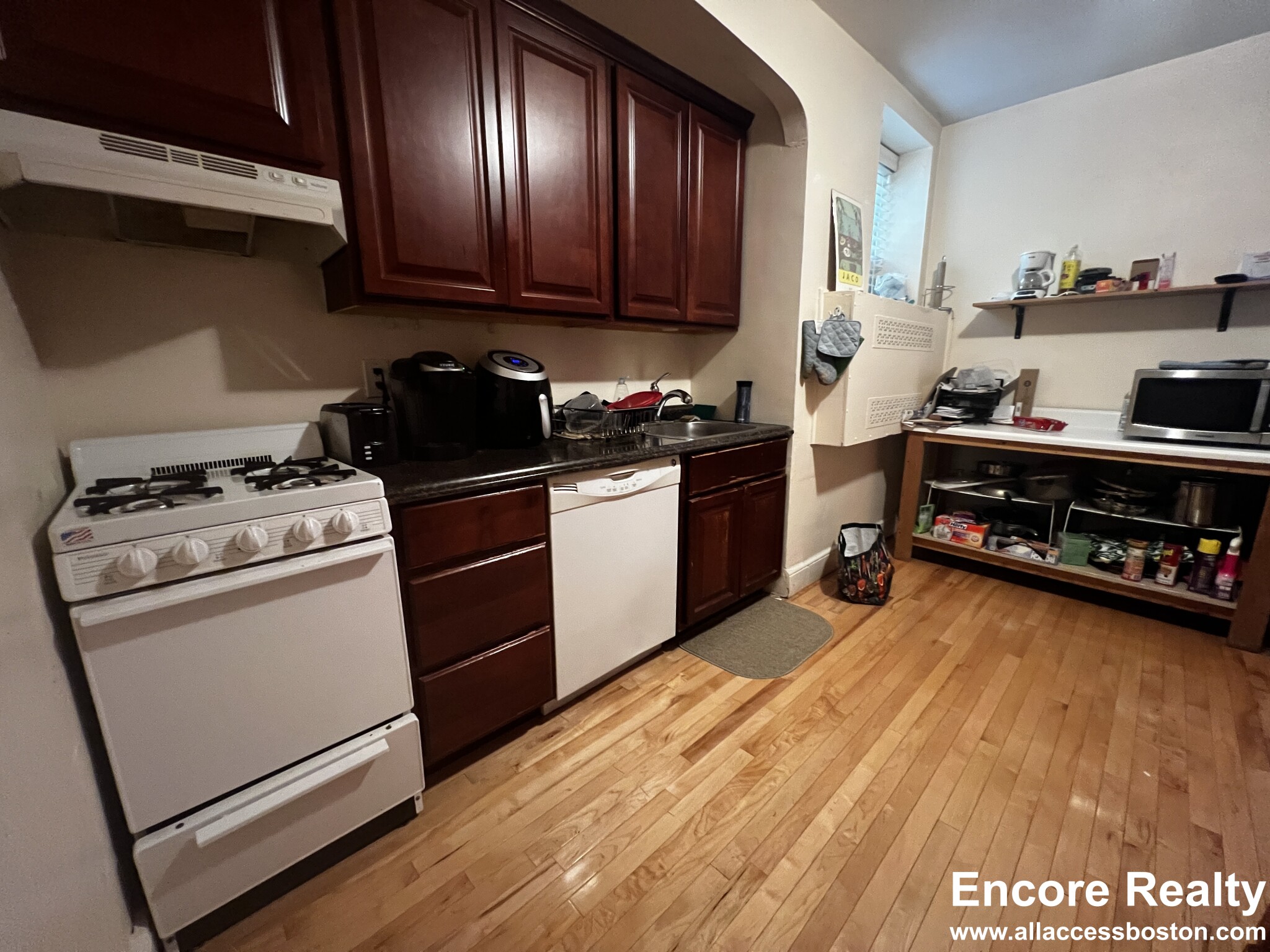 1555 Beacon St, Brookline