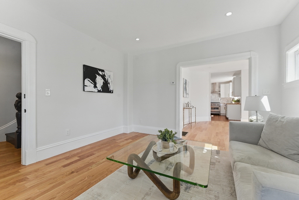 80 Shirley St, Winthrop