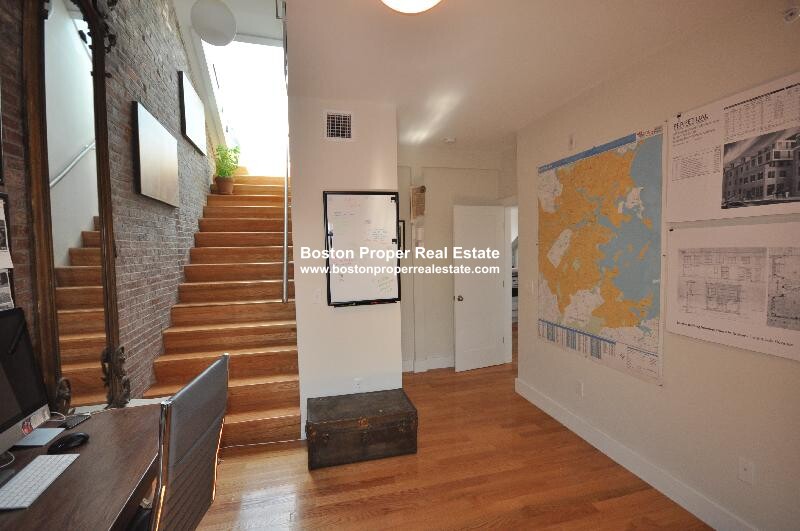 658 Massachusetts Ave, South End