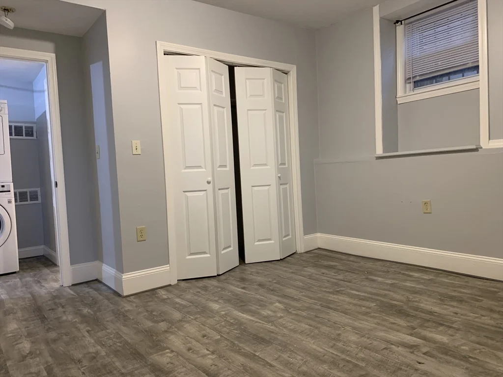 14 Thwing St, Roxbury