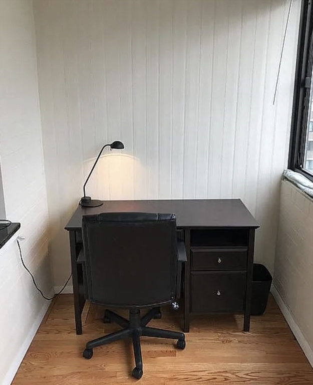 2 Hawthorne Pl, West End