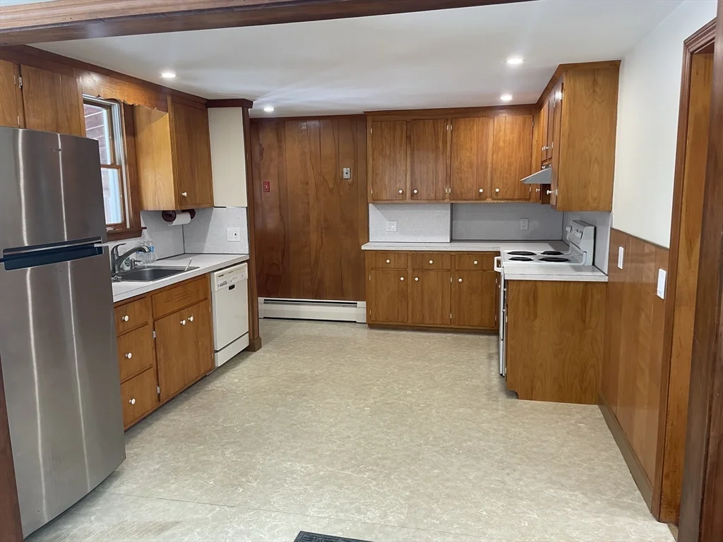 37 Eames St, North Reading