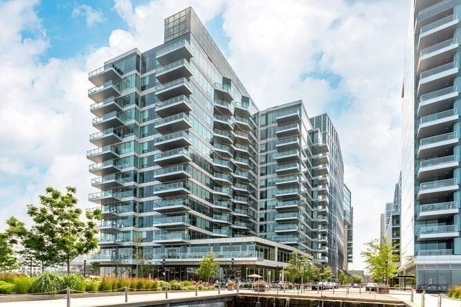 50 Liberty Dr, Seaport District
