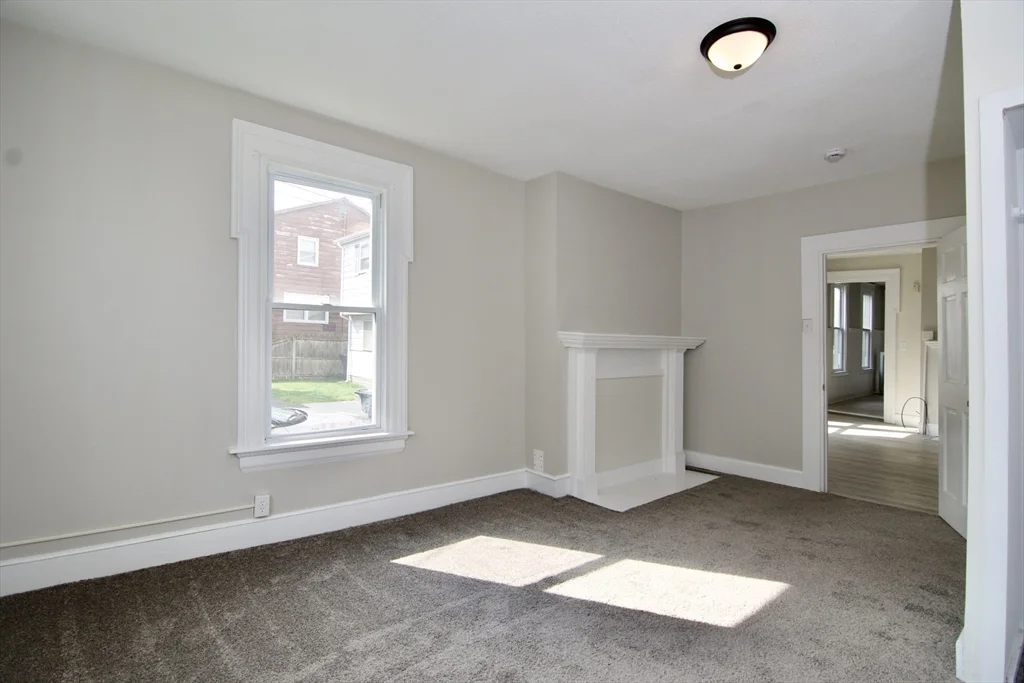 60 Howes St, Springfield