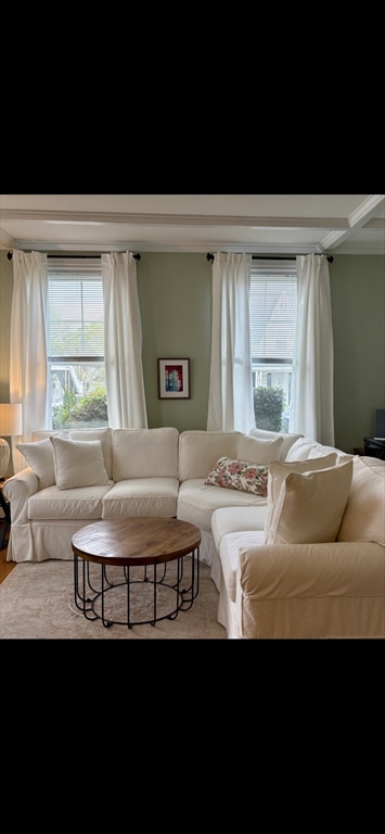 21 Thorndike, Beverly