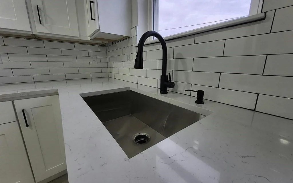 6 Harding Ave, West Everett