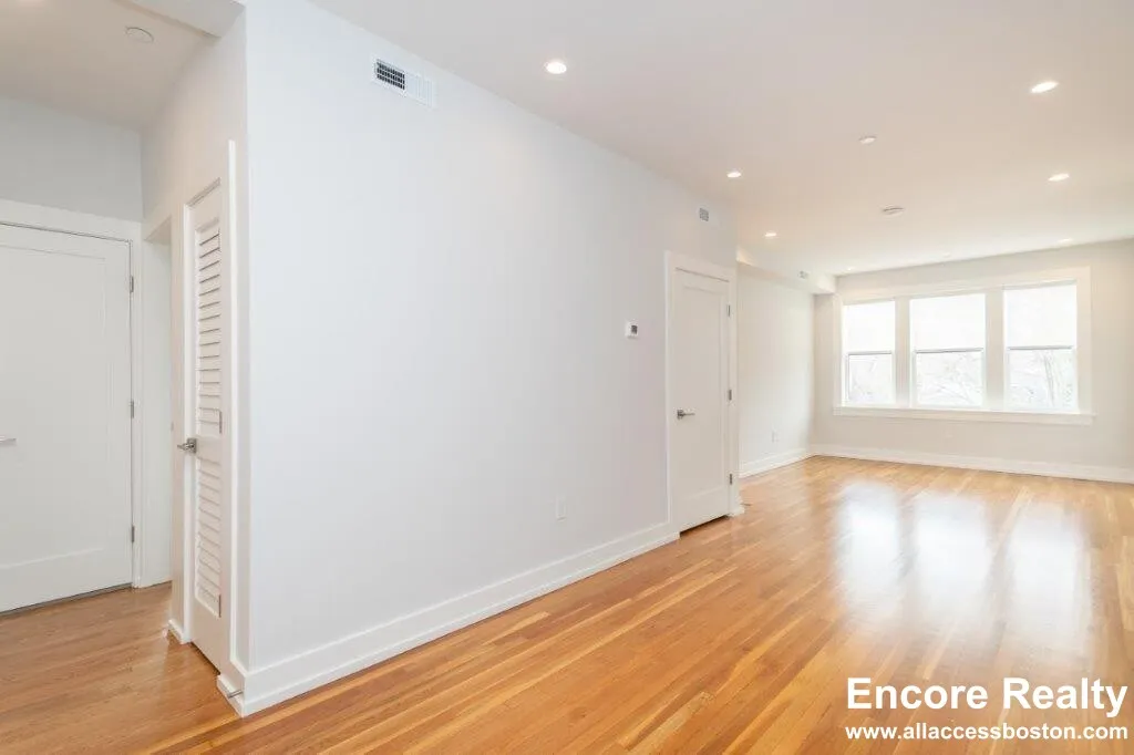 16 Forest St, Baldwin