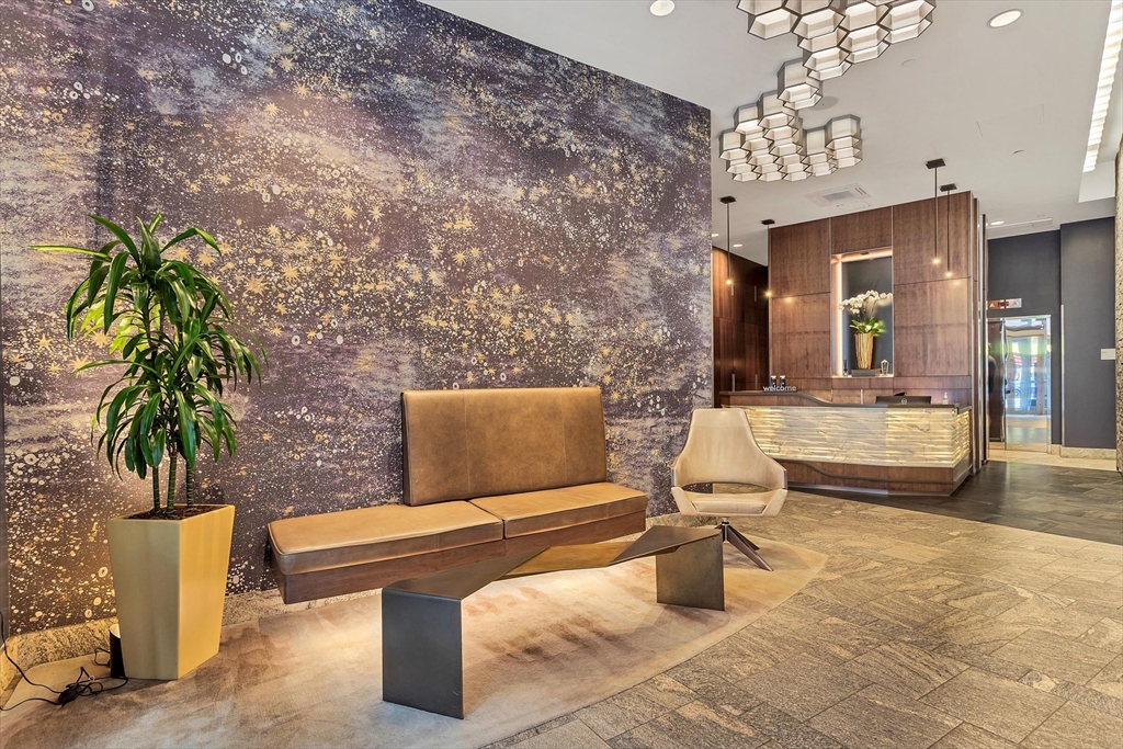 110 Stuart St, Downtown